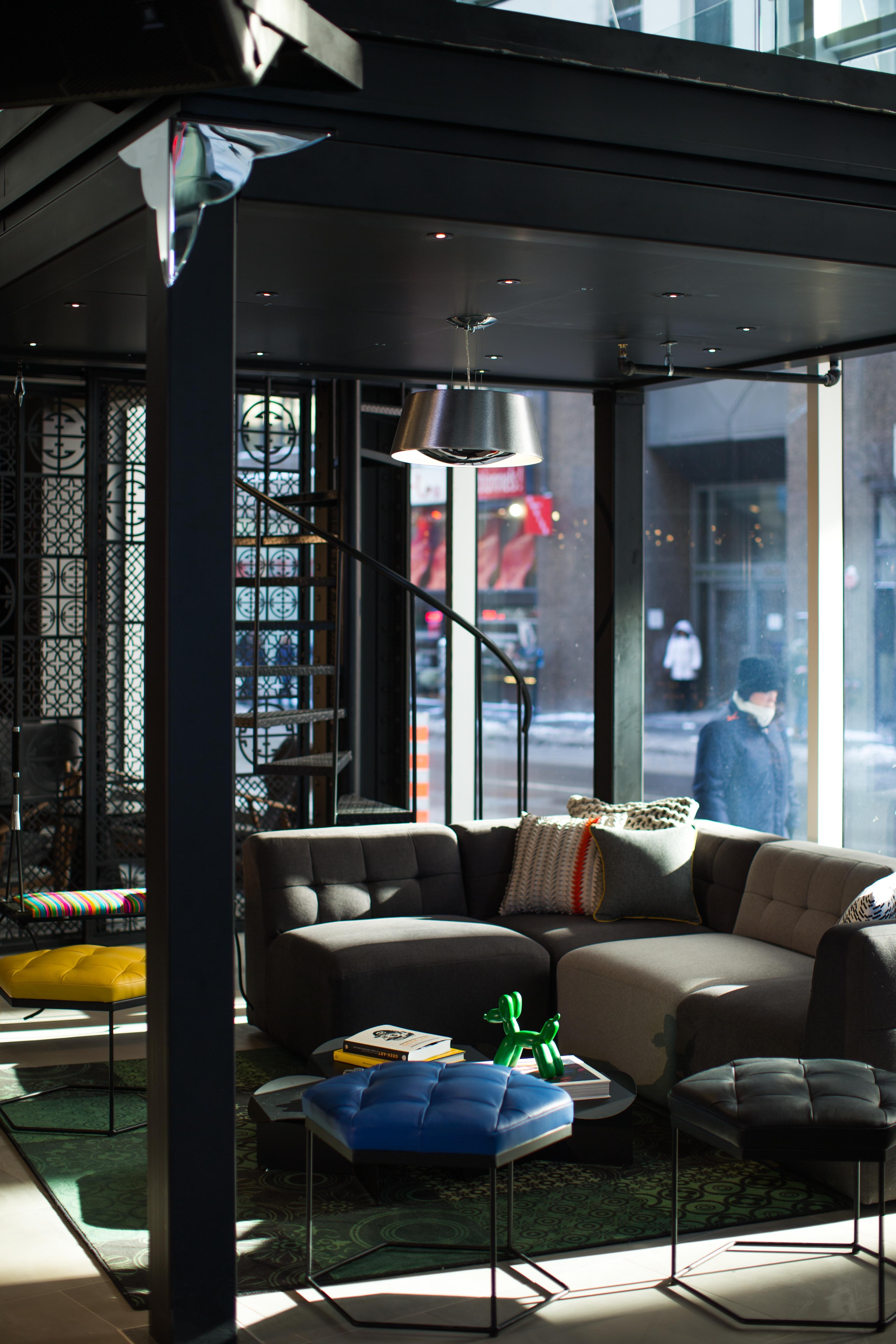 Renaissance Montreal Downtown Hotel Exterior photo